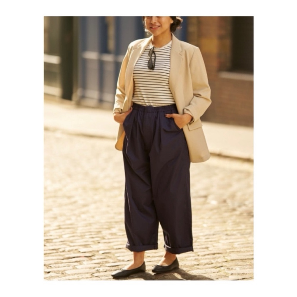 Uniqlo Navy Wide-Leg Cropped Trousers